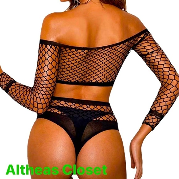 Intimate Apparel l 20 - Picture 3 of 9